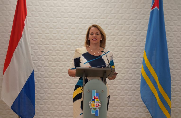 Prome Minister Evelyn Wever-Croes:          HISTORIA DI COHO