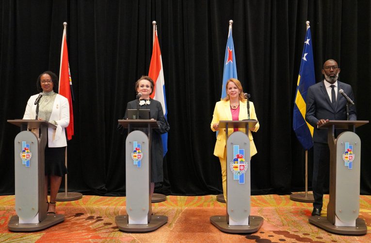 Prome Minister Evelyn Wever – Croes:OTRO SIMAN ARUBA CURACAO SINT MAARTEN Y HULANDA LO DELIBERA RIBA DEFICIT DEMOCRATICO.