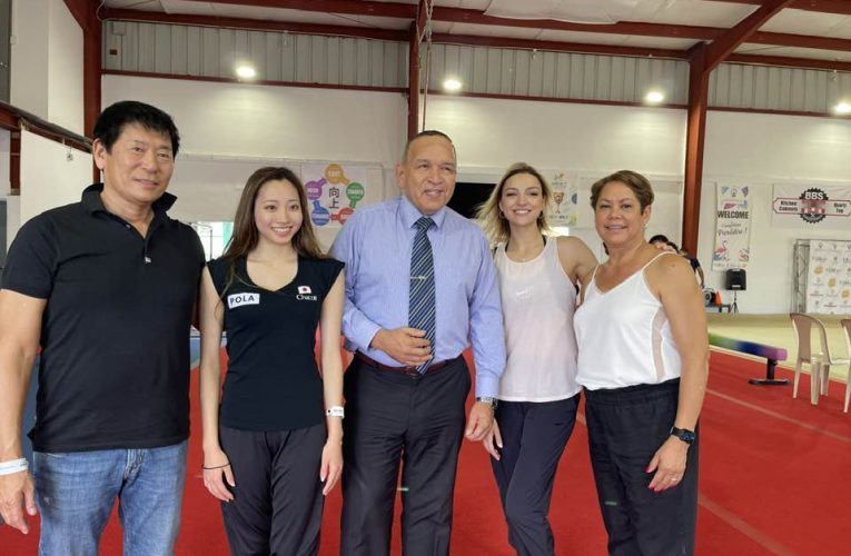 MINISTER ENDY CROES A PRESENCIA TALENTO DI E HOBENNAN ATLETA DI PERLA RHYTHMIC GYMNASTICS ARUBA.