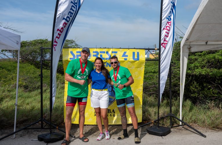 Green Corridor Duathlon patrocina pa Aruba Bank, un exito rotundo