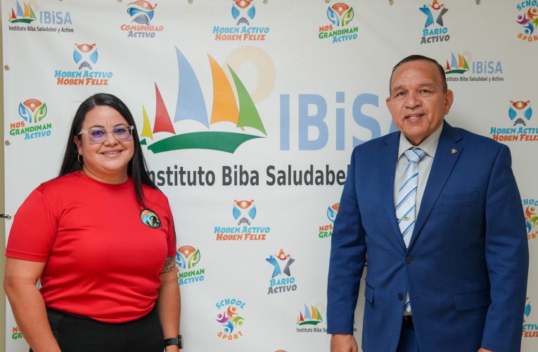 MINISTER ENDY CROES HUNTO CU BIKING SQUAD ARUBA & IBISA A ANUNCIA E DI DOS (2) EDICION DI E AWARENESS RIDE