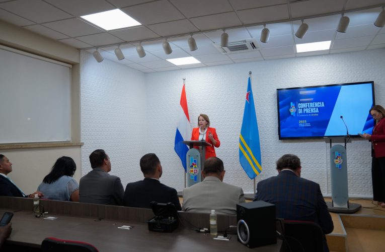 Prome Minister Evelyn Wever-Croes: Gabinete Wever-Croes ta hiba un maneho financiero responsabel