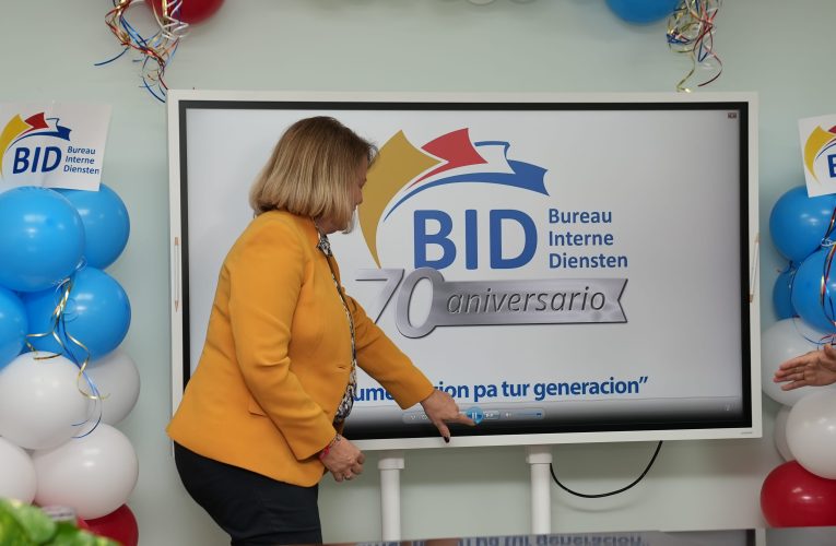 Prome Minister Evelyn Wever-Croes: AWO CU LOGO Y WEBSITE NOBO CU TA TIPIFICA E ERA NOBO DI BID