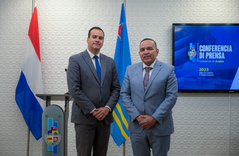 MINISTER ENDY CROES Y MINISTER GEOFFREY WEVER A LANSA E PROYECTO SPORT ENTREPENEURSHIP