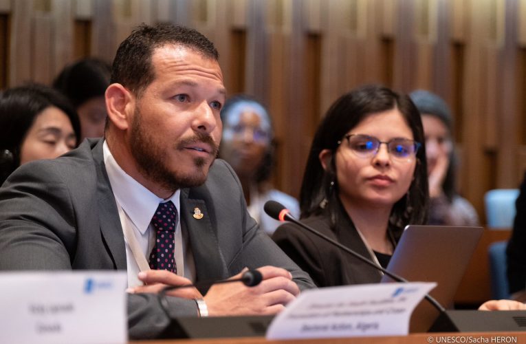 Minister Rocco Tjon: ARUBA TAWATA BON REPRESENTA NA E YOUTH FORUM 2023 DI UNESCO NA PARIS