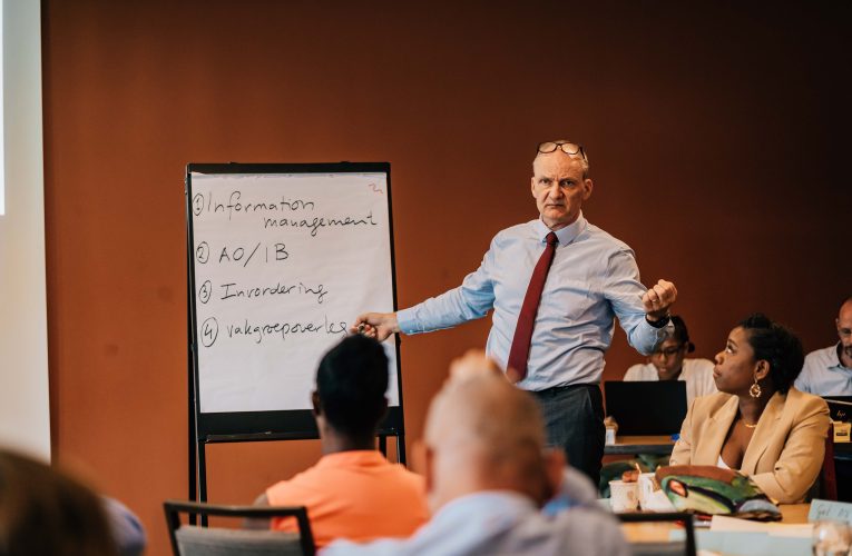 Belastingdiensten vinden elkaar in tweedaagsewerkseminar