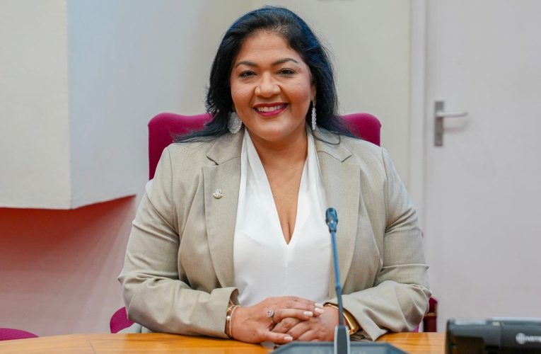 Minister di Finansa Xiomara Maduro riba Presupuesto 2023: GOBIERNO DESDE FINAL DI AÑA 2017 A CAMBIA E RUMBO DI FINANSA PUBLICO DI ARUBA