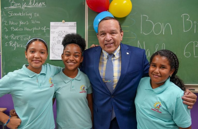 COLEGIO CONRADO CORONEL A RICIBI BISHITA DI MINISTER ENDY CROES