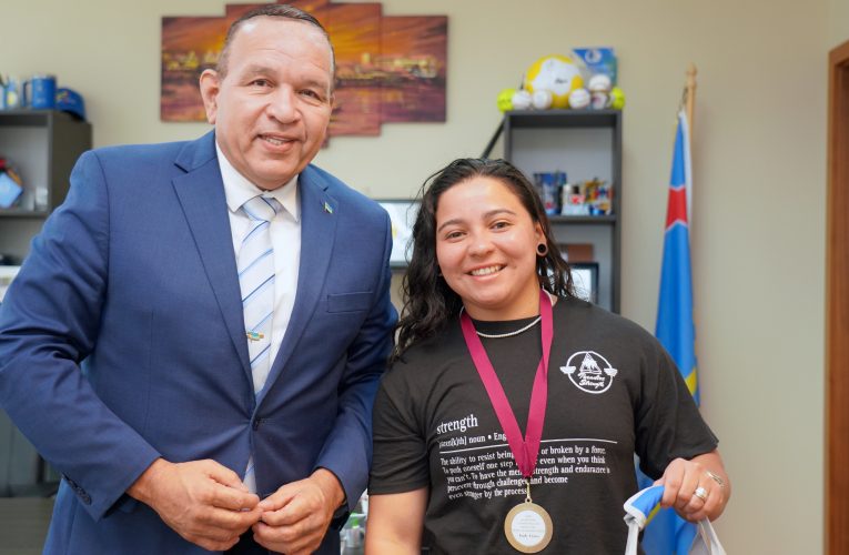 MINISTER ENDY CROES TA DESEA KAYLEE – SUE DANIES HOPI EXITO DEN SU PROXIMO COMPETENCIANAN INTERNACIONAL