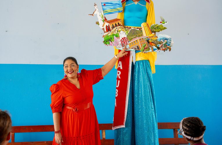 Minister Xiomara Maduro di bishita cerca e muchanan di Colegio Bon Bini y Franciscus College Aruba, Orguyo di nos tur