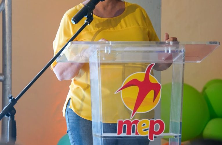 Partido MEP: ENCUENTRO DI BAN TOPA NA SANTA CRUZ A CONTA CU UN SALA COMPLETAMENTE YEN