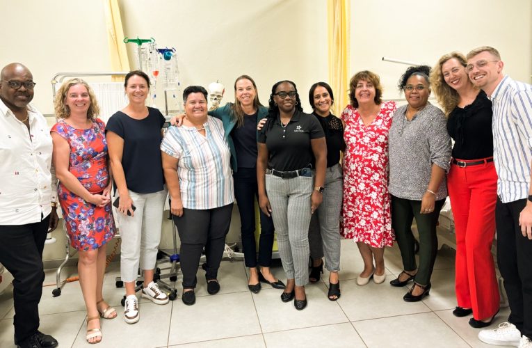 Reunion fructifero educadornan di hospitalnan di Caribe Hulandes