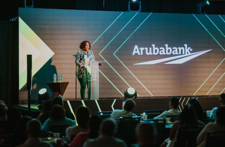 Aruba Bank satisfecho cu su contribucion clave na e conferencia LIDERA 2024