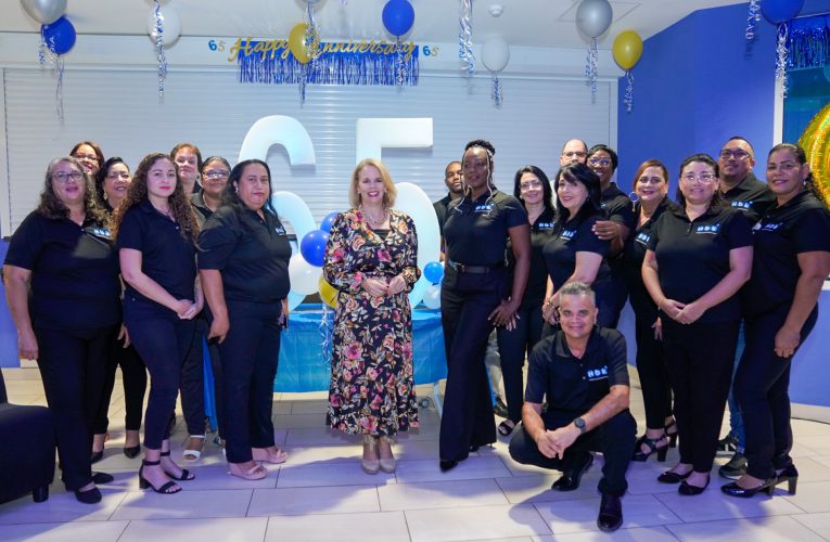 Prome Minister Evelyn Wever-Croes: HULPBESTUURSKANTOOR A CELEBRA 65 AÑA SIRBIENDO ARUBA