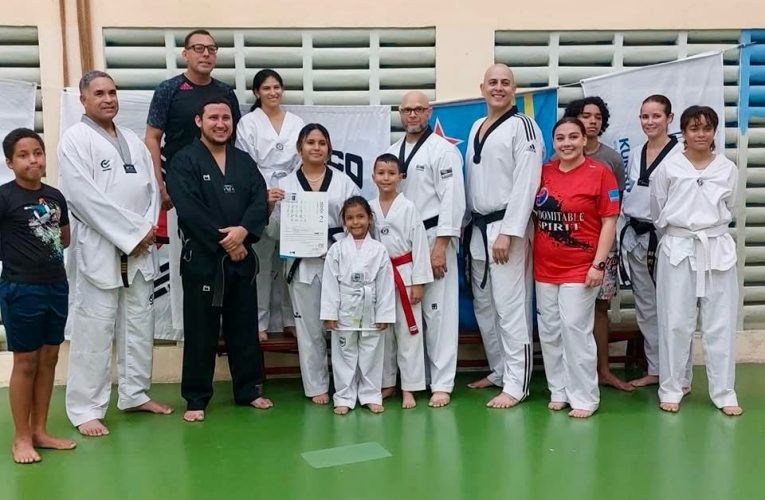 ARTBO kier felicita Amylee Melo cu a ricibi su certificado di 2e poom 🥋