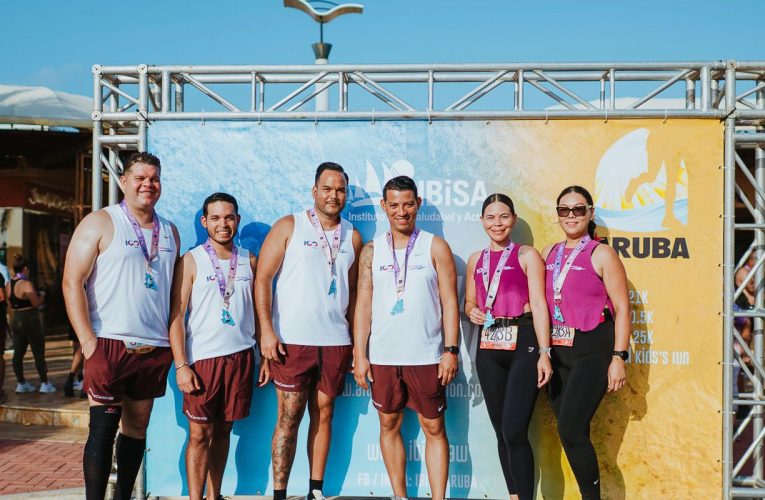 Ekiponan di Aruba Bank a participa den e 39 edicion di Aruba International Half Marathon 2025